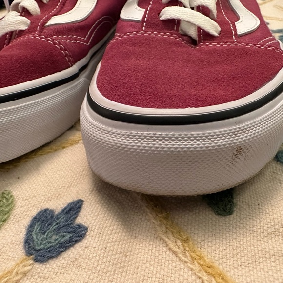 EUC Women’s size 8 Old Skool Vans, maroon and white, - Picture 7 of 7